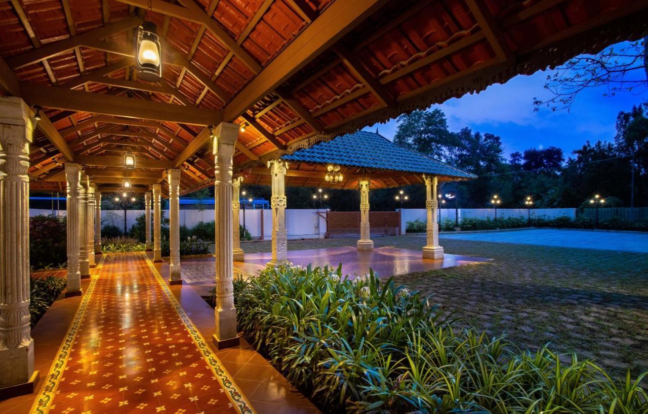 Cyrus Resort By Tolins Hotels & Resorts Alappuzha Exterior photo